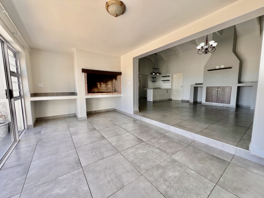 5 Bedroom Property for Sale in Laguna Sands Western Cape